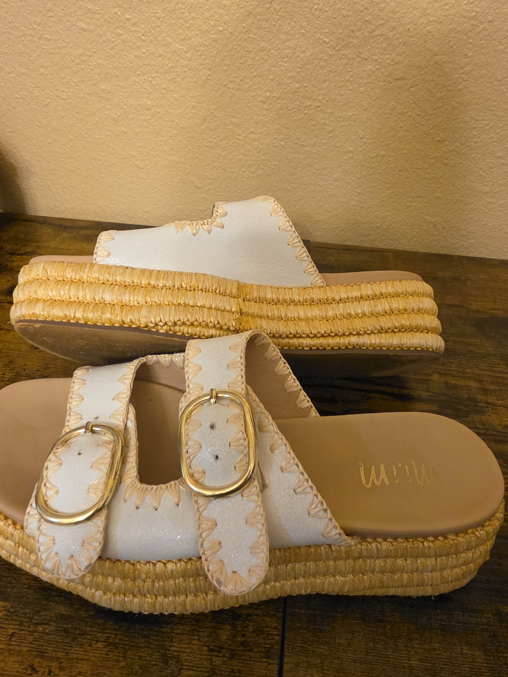 MiiM White Faux Leather Women's Platform Slide Sandals Size 8 - Picture 5 of 6